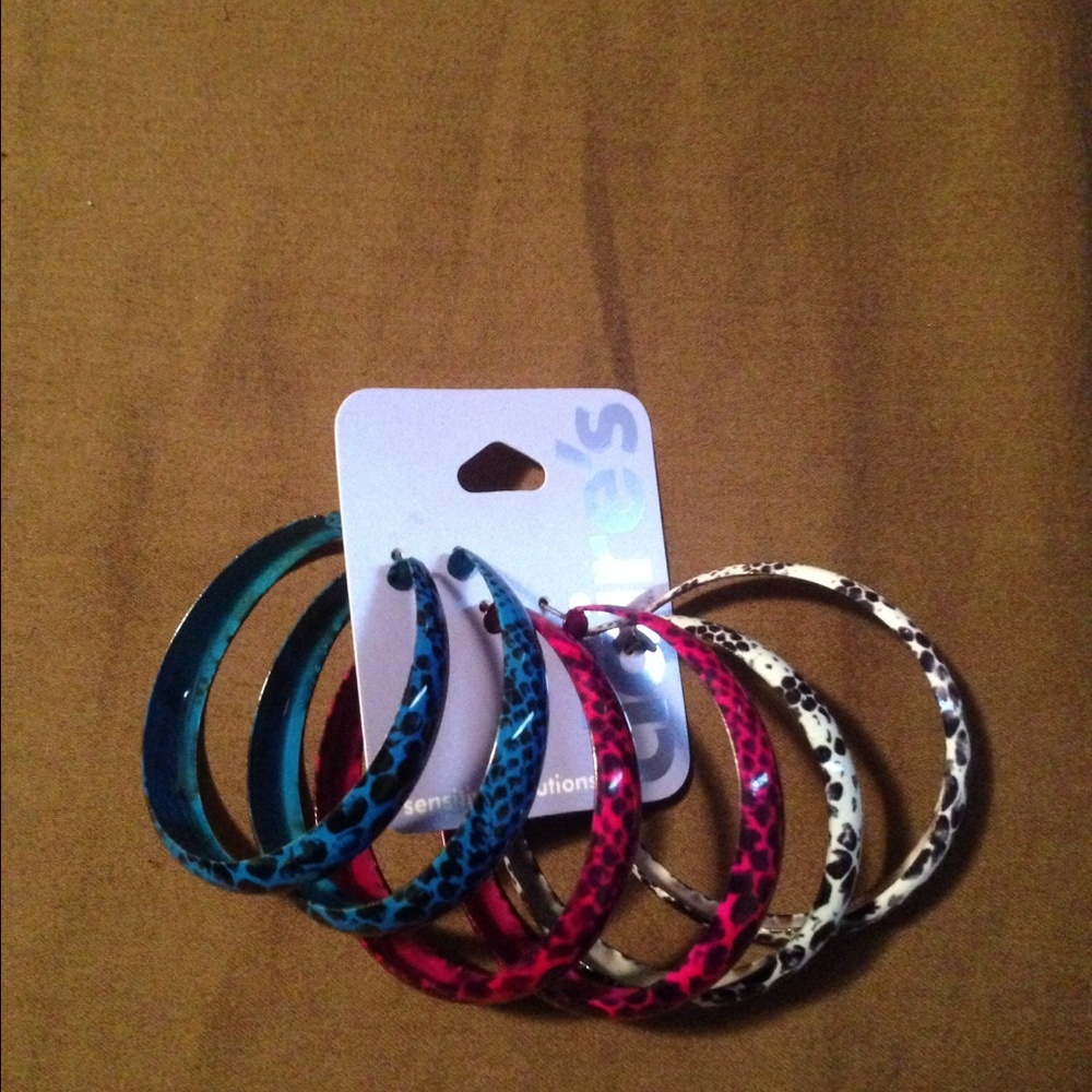 COPY - Wild, exotic, animal print earrings. NWT. …